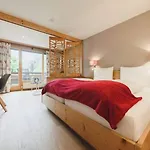 Alpenhotel Montafon & 4*