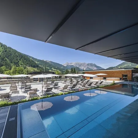 Alpenhotel Montafon & 호텔