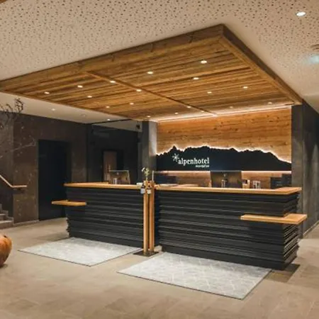 Alpenhotel Montafon & 施伦斯