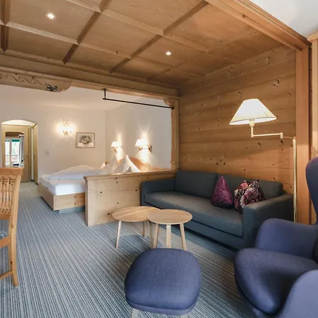 Alpenhotel Montafon & 4*