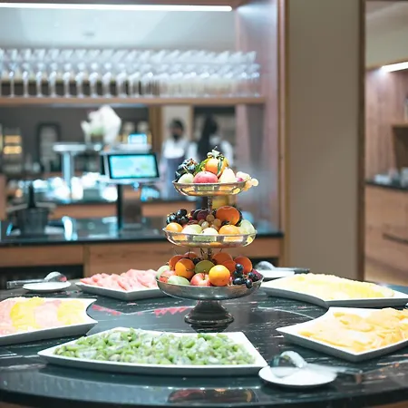 Alpenhotel Montafon & 4*