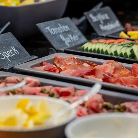 Alpenhotel Montafon & 4* Schruns