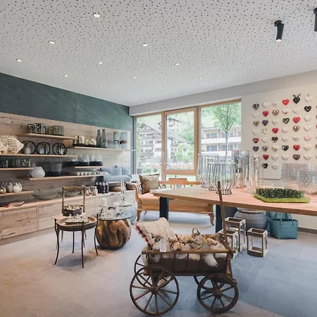 Alpenhotel Montafon & 施伦斯