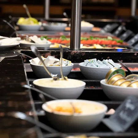 Alpenhotel Montafon & 4* 施伦斯