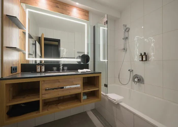 Alpenhotel Montafon & 4* Schruns