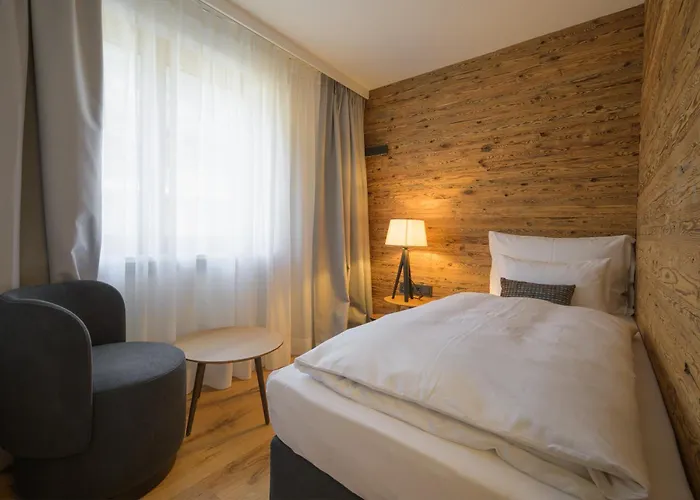 Alpenhotel Montafon & 4*